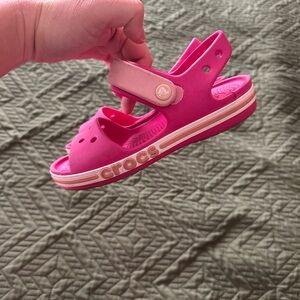 ⭐️5/$25⭐️CROCS Kids' Hot Pink Hook-and-Loop Sandal
